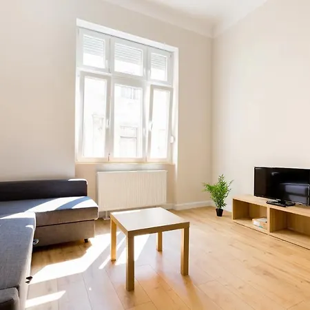 Kresz Geza 29 Westend Station 2 Bedrooms+living Ac *